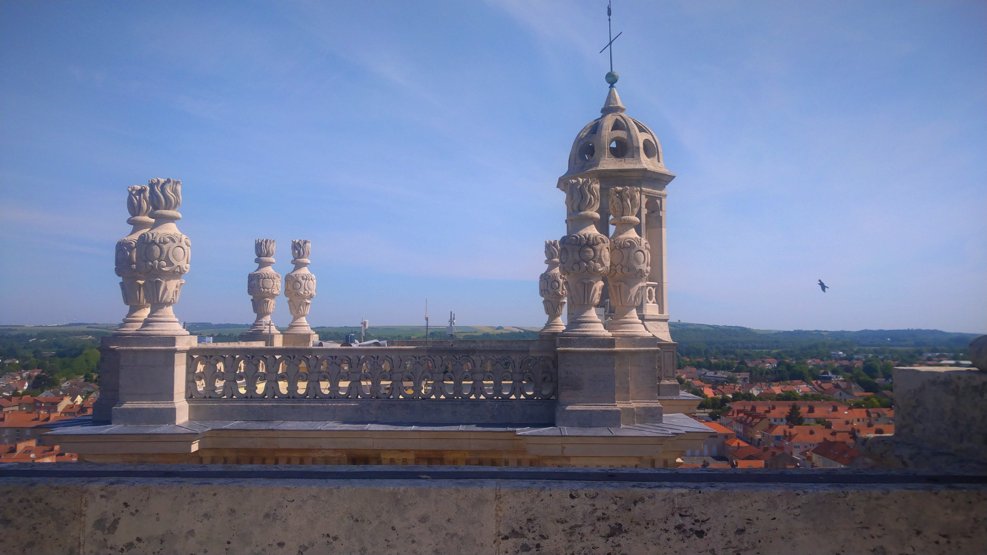 Découvrez la tour sud d’une collégiale et son superbe panorama