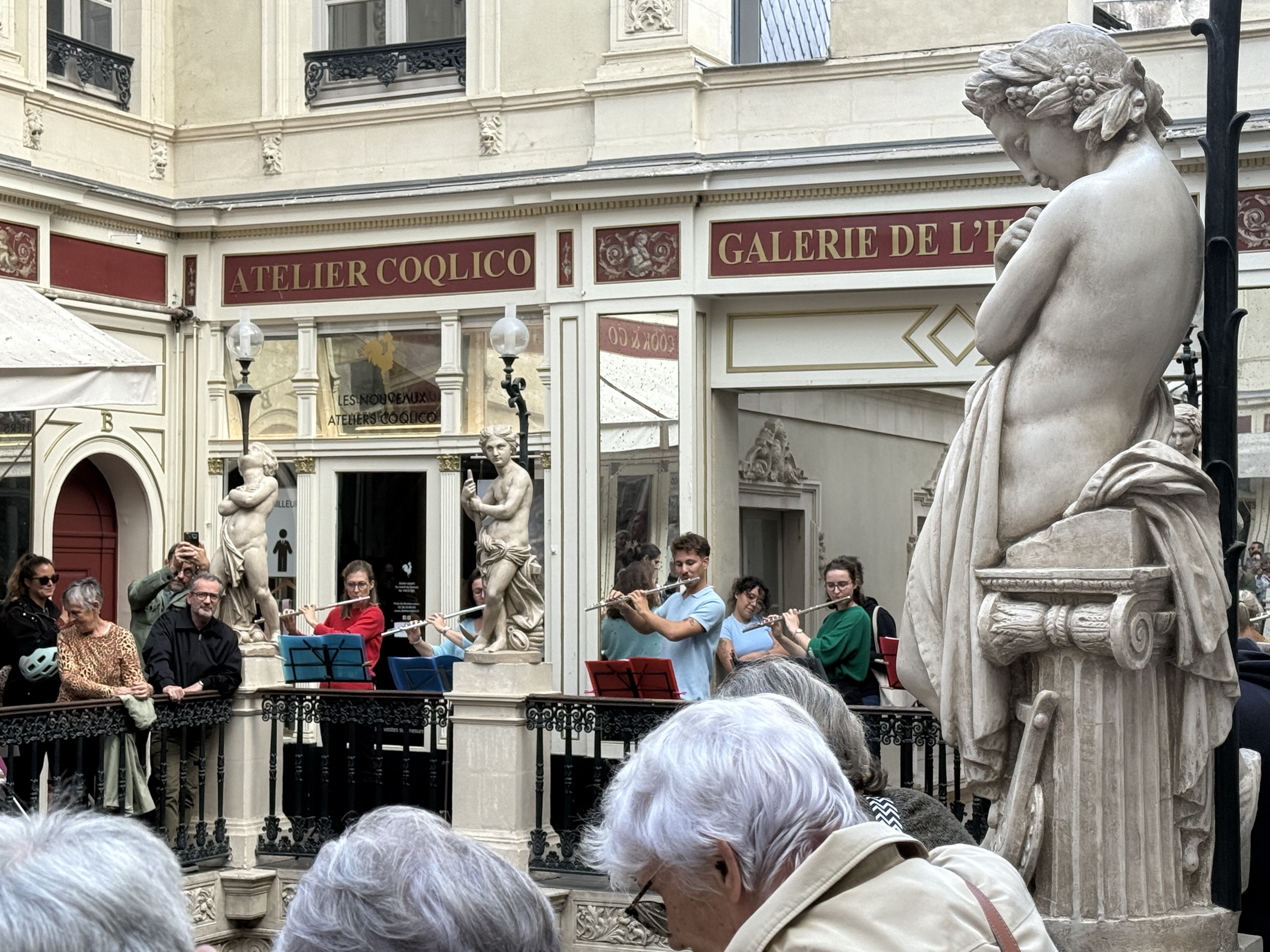 Concert de flûtes traversière au passage Pommeraye !