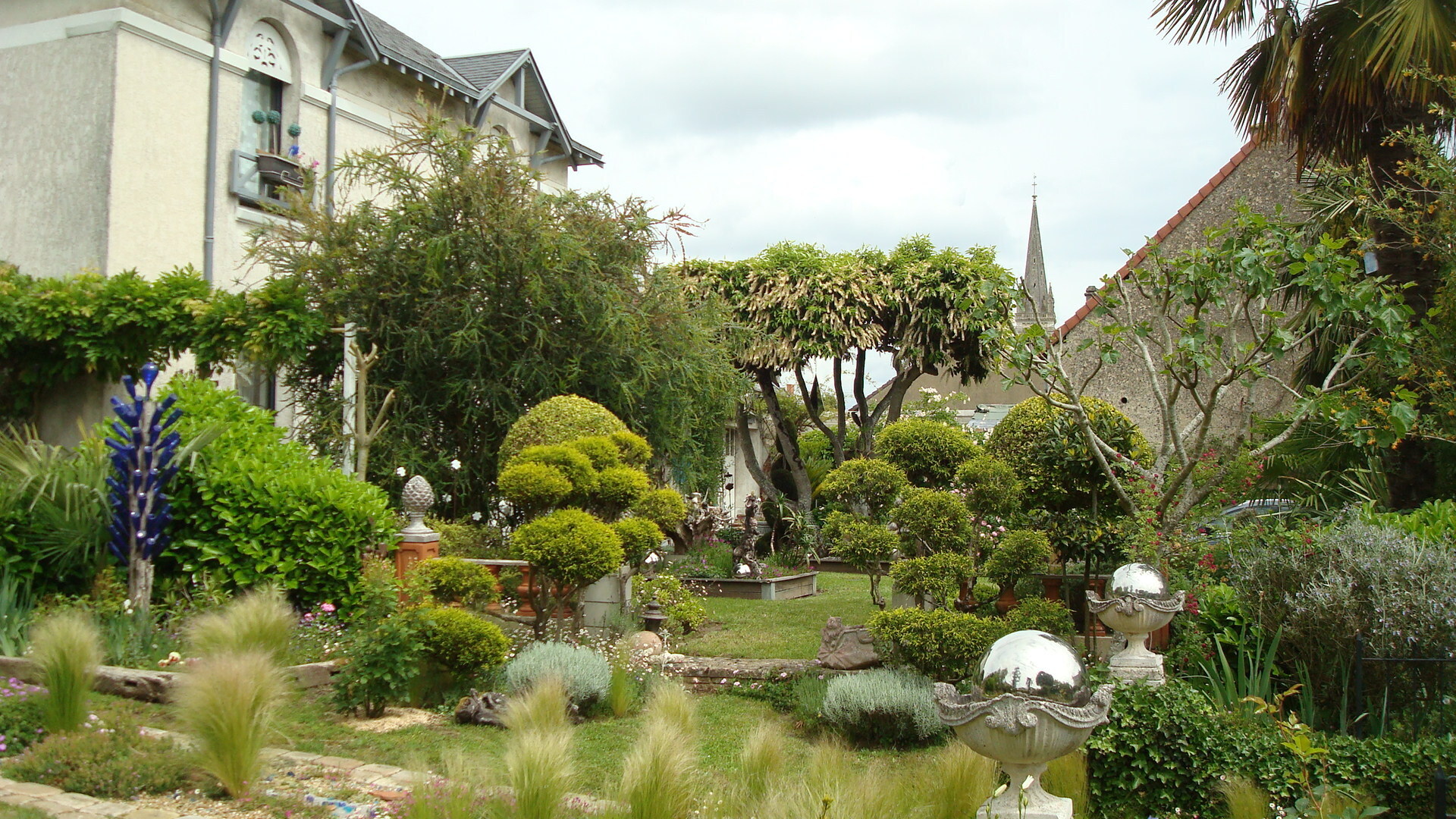 Visite du jardin bleu à Laigné Saint Gervais