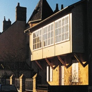 Ancien atelier de broderie Point de Beauvais Bourg-le-Roi