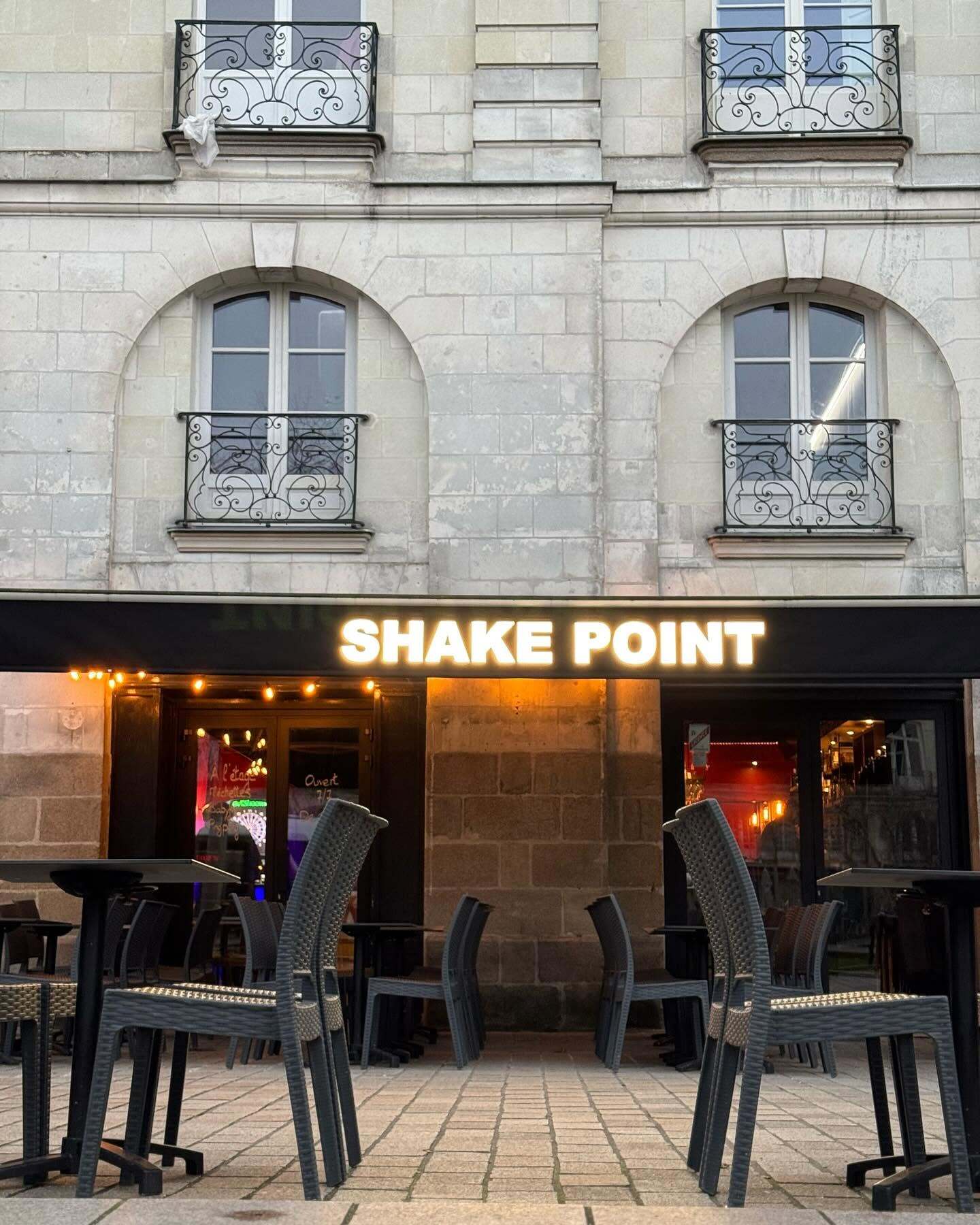 SHAKE POINT