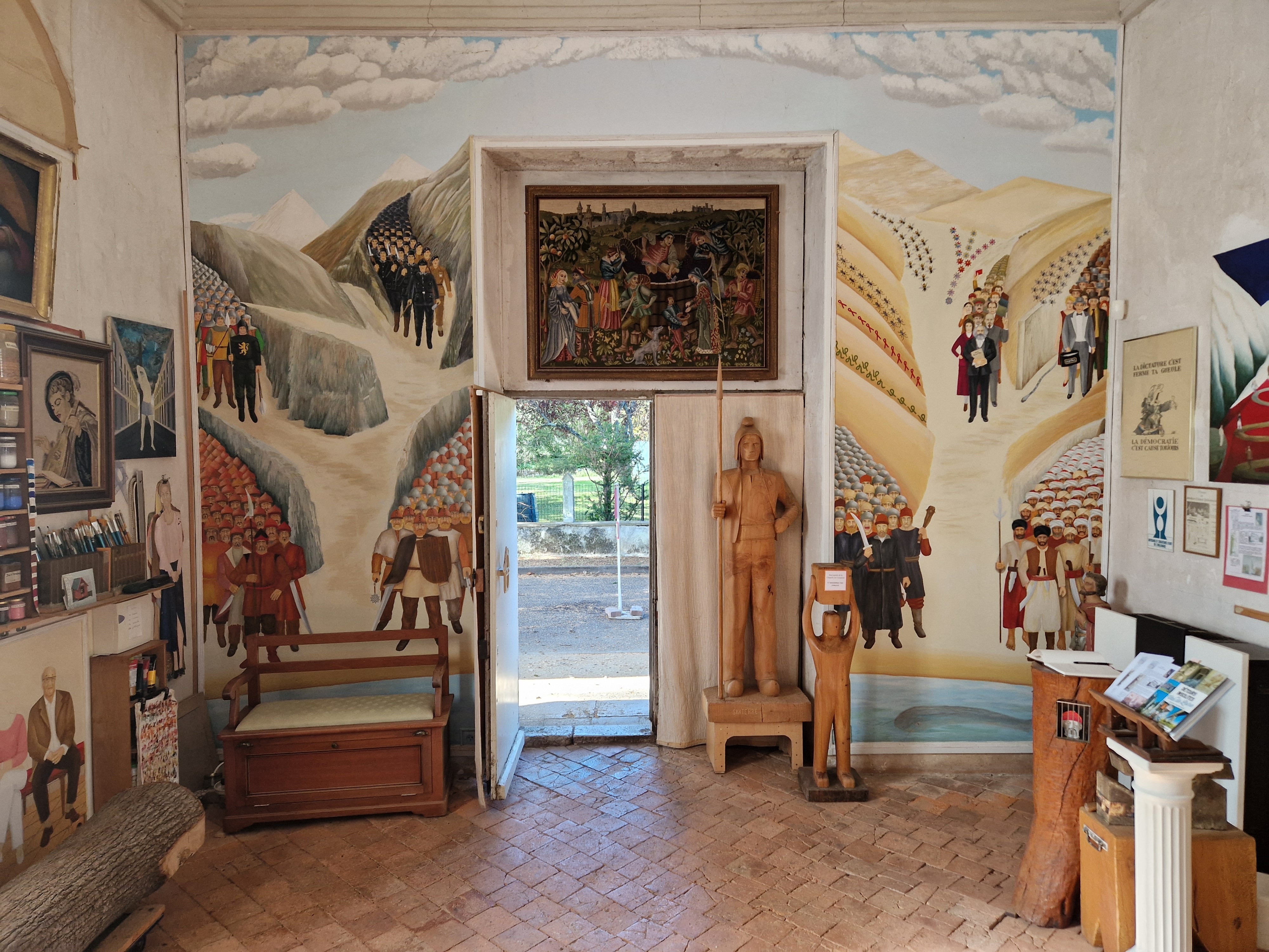 Exposition de sculptures et de fresques