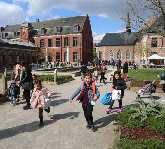 Visite Famille : Découvrez l'exposition en musique (pour les
petits et les adultes)