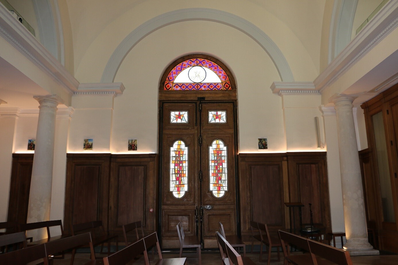Visite de la cour d’honneur et de la Chapelle de l’institut Saint Thomas de Villeneuve