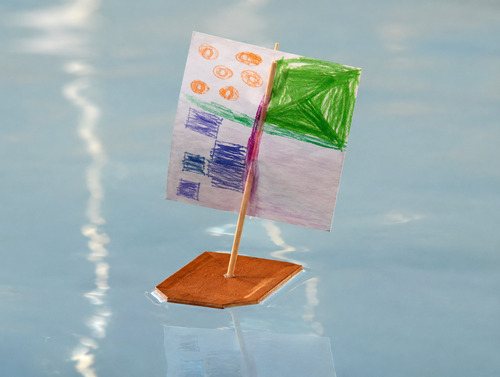 Animation jeune public : atelier de fabrication de petits bateaux
