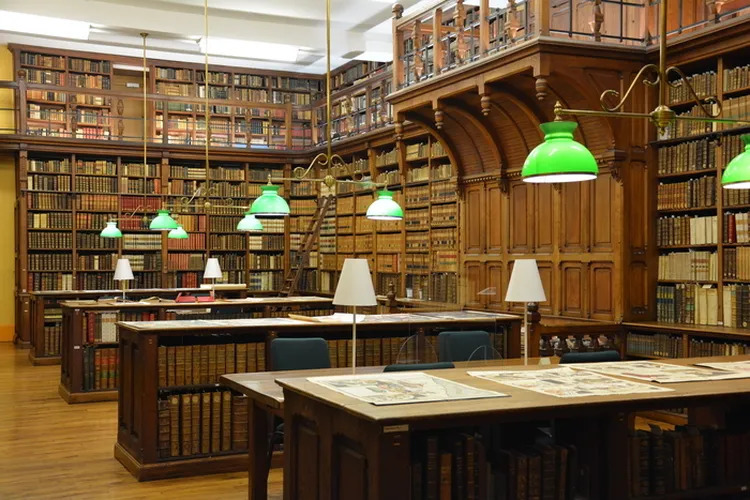 Visite libre de la bibliothèque diocésaine Gustave Bardy