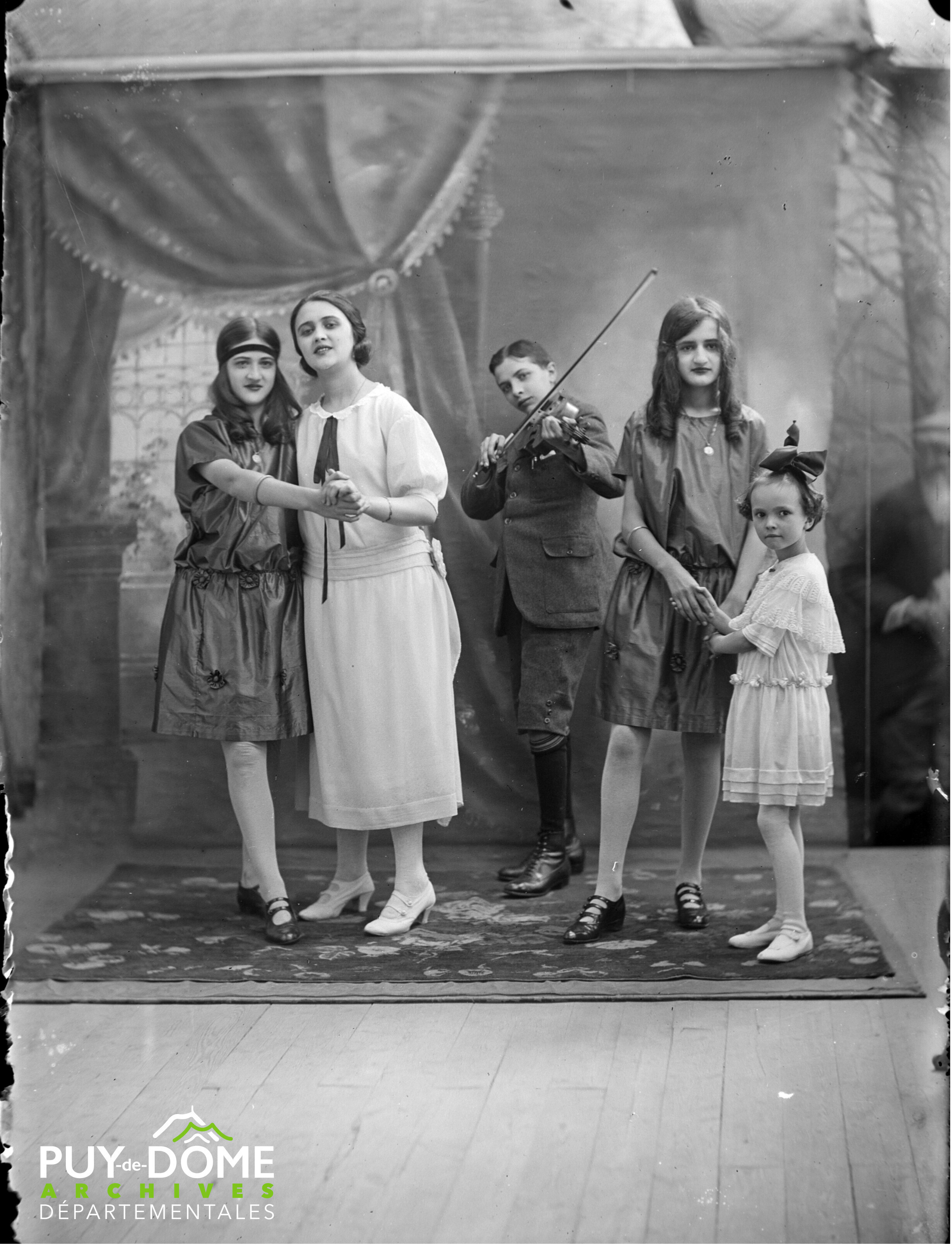 Portraits ! Visages de puydômois dans les collections photographiques des Archives du Puy-de-Dôme
