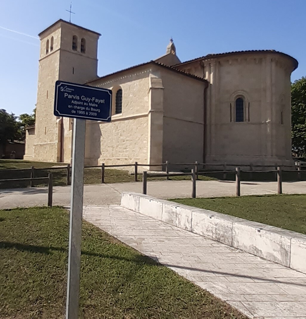 Visite guidée d'une église et découverte d'une exposition en son sein