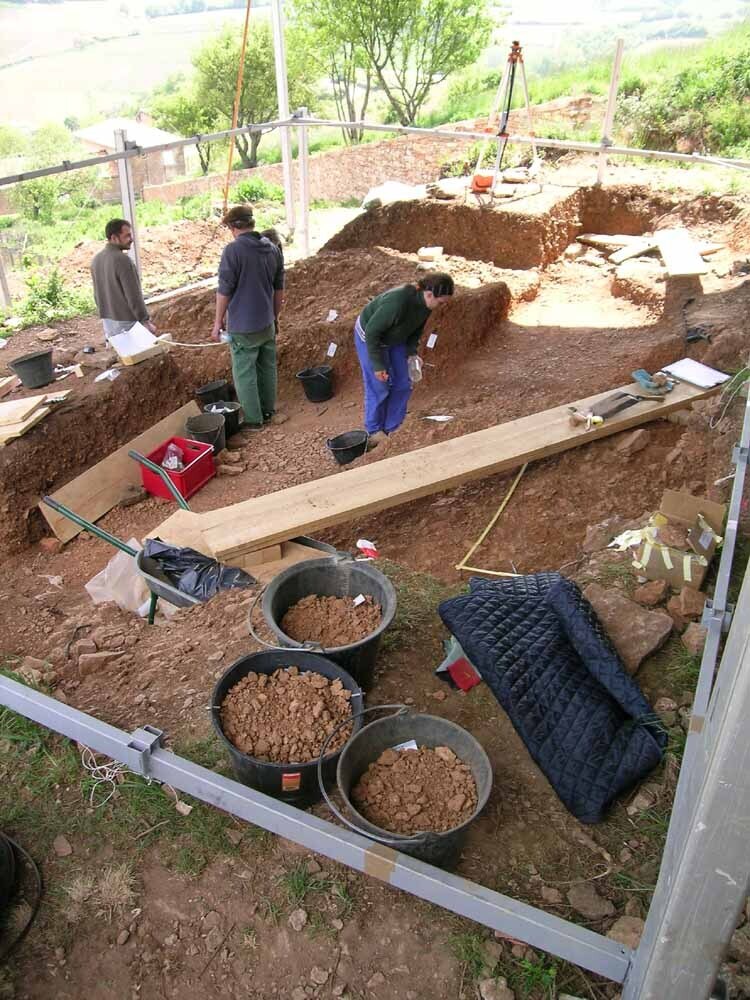 Solutré :  160 ans d'archéologie et de découvertes !