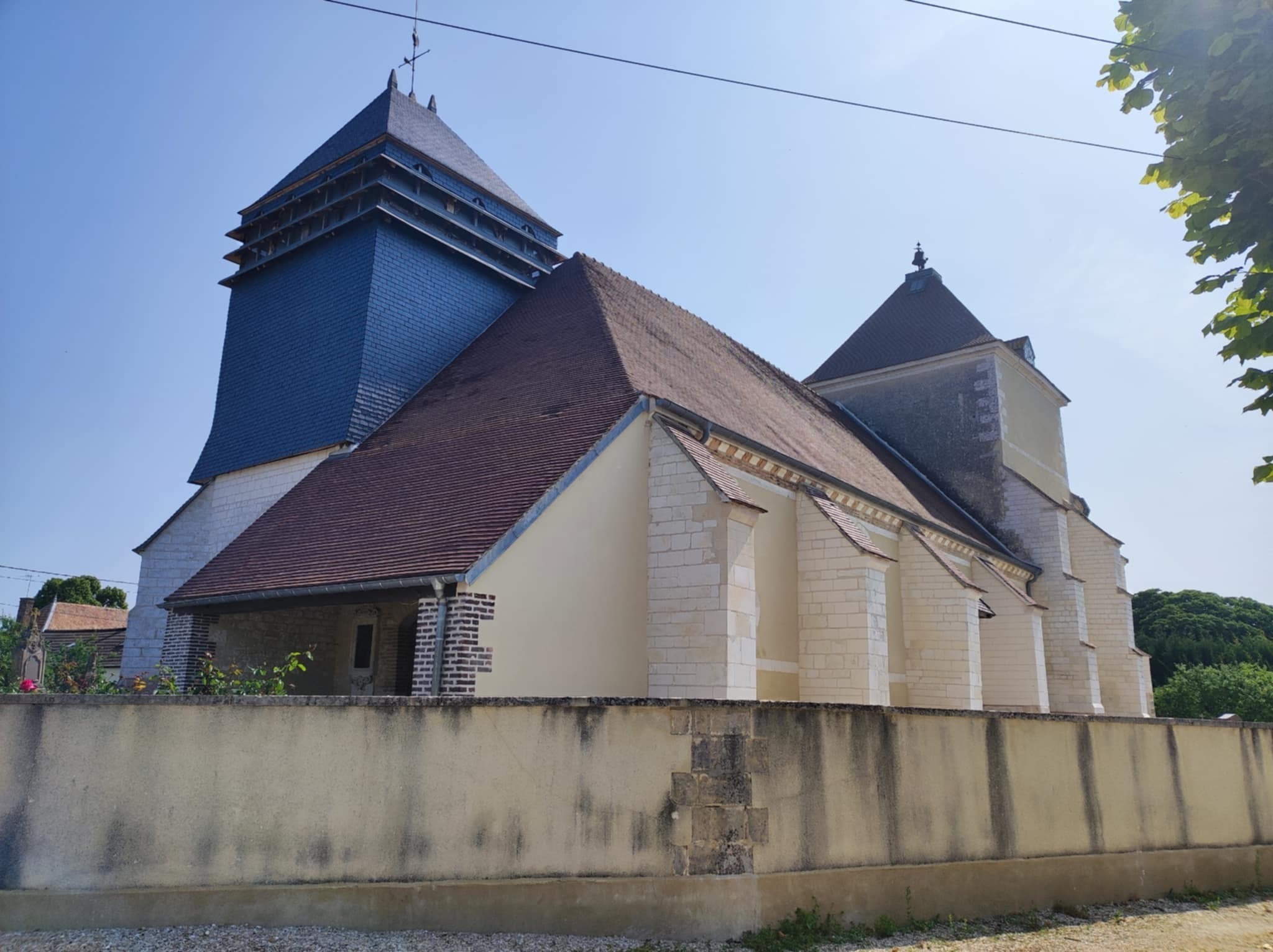 Découvrez les trésors cachés d’une église rurale
