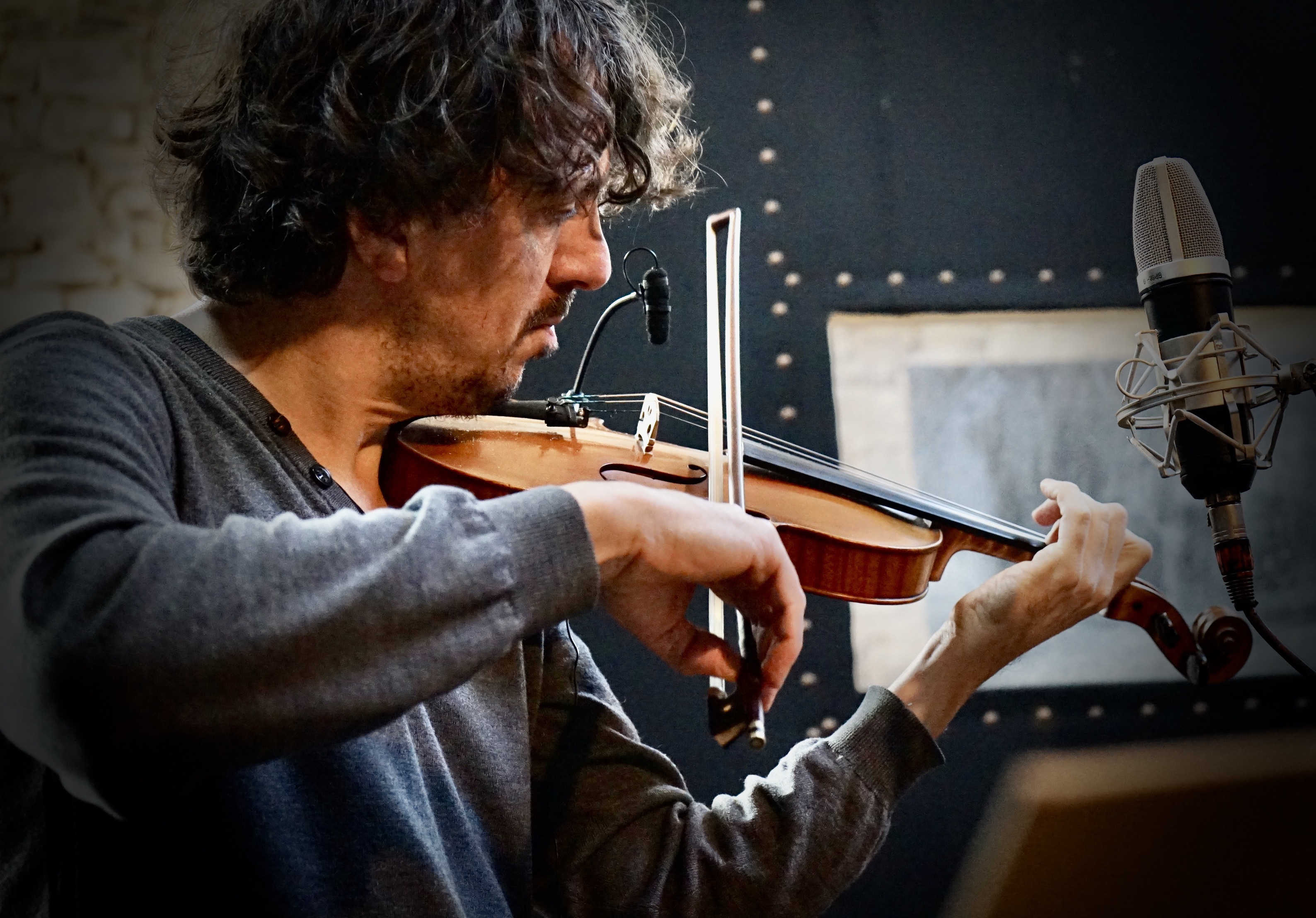 Atelier cordes frottées de Transylvanie (Roumanie)
