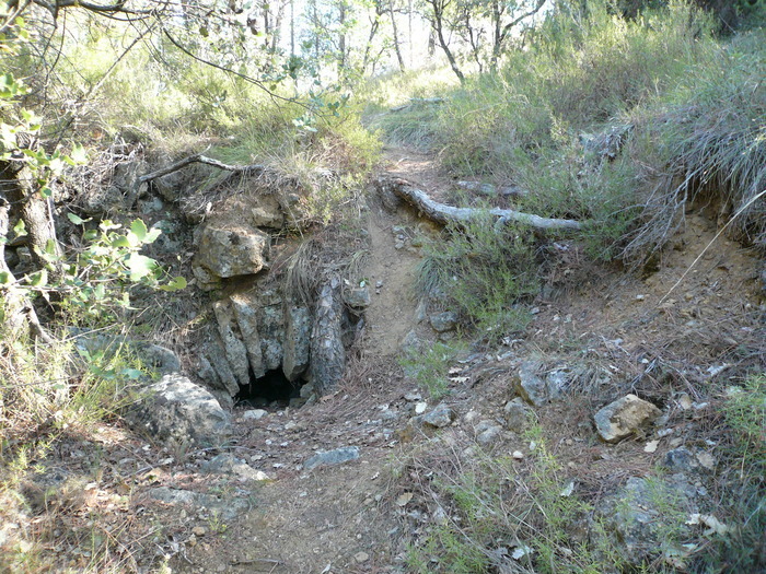 Le long de l’aqueduc romain de Traconnade à Jouques