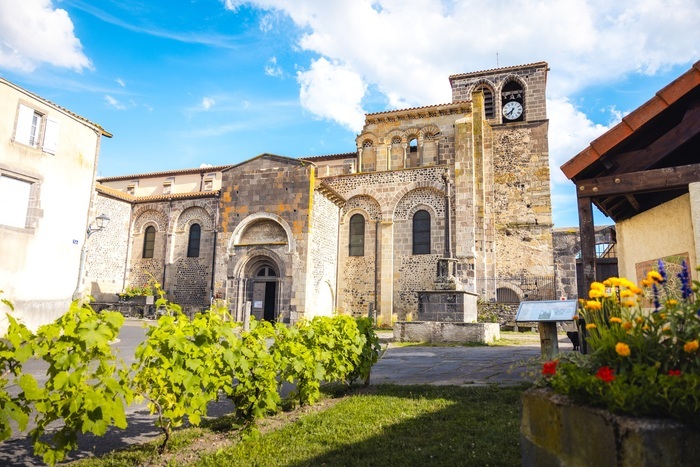 VISITE DU SITE CLUNISIEN : L'ABBAYE DE MOZAC