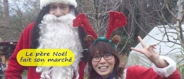 Samedi 20 décembre 2025. le père Noël fait son marché au Jardin dans la vallée.