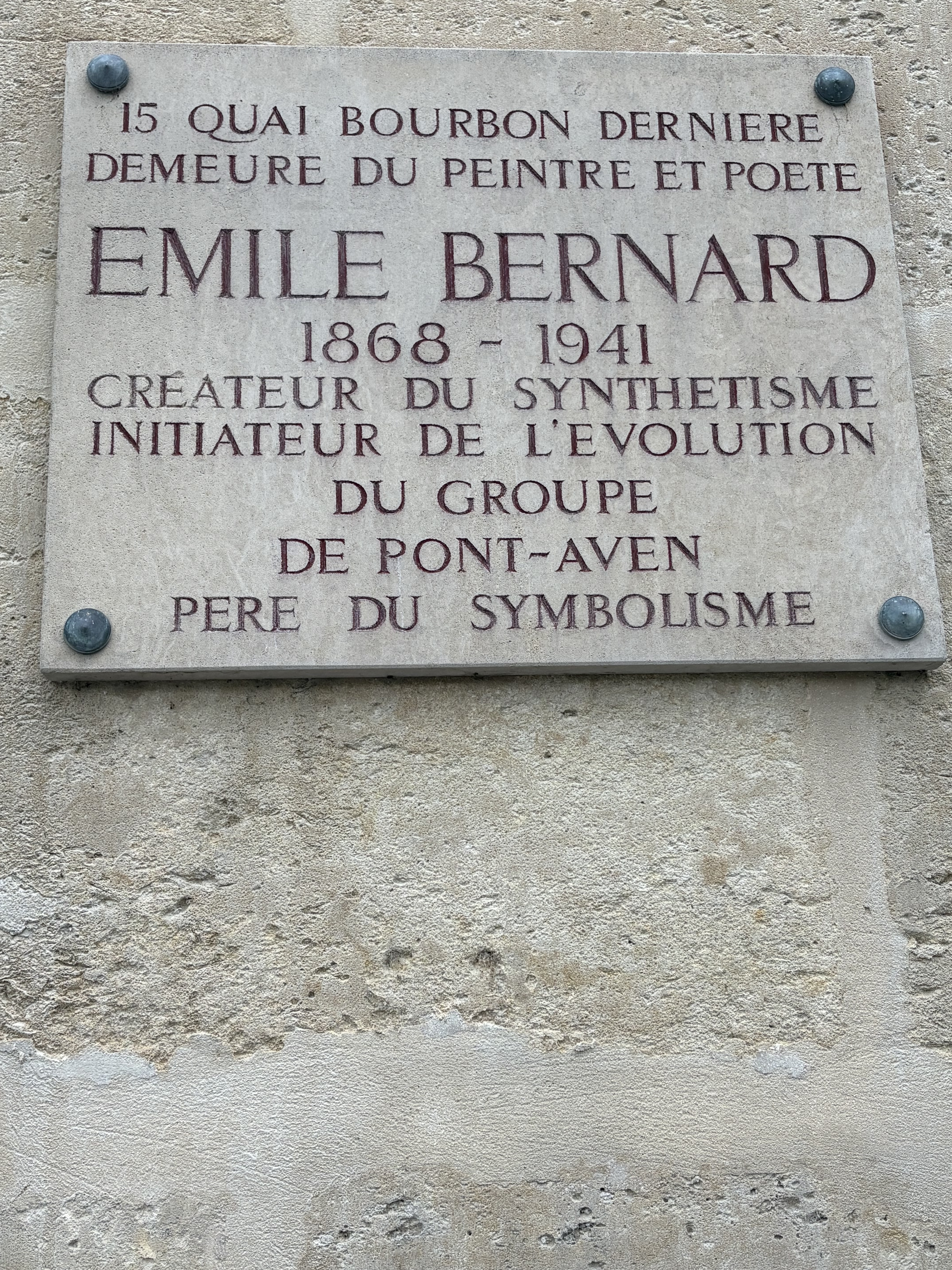 Visite d'un atelier d'artiste peintre situé dans une cour classée monument historique l'Île Saint-Louis