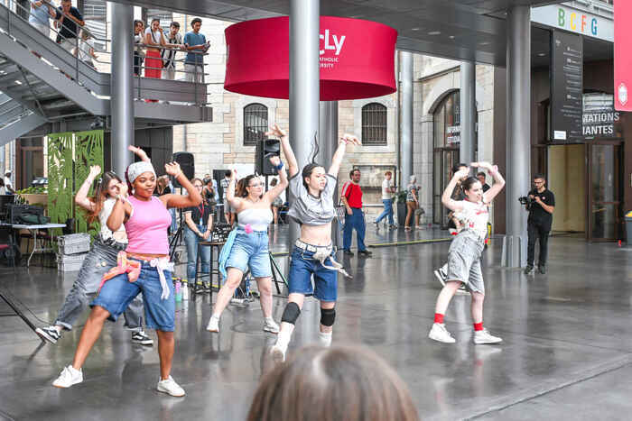 Affiche — Performances du club de danse Jewel'Cly - festival MUSIC'LY