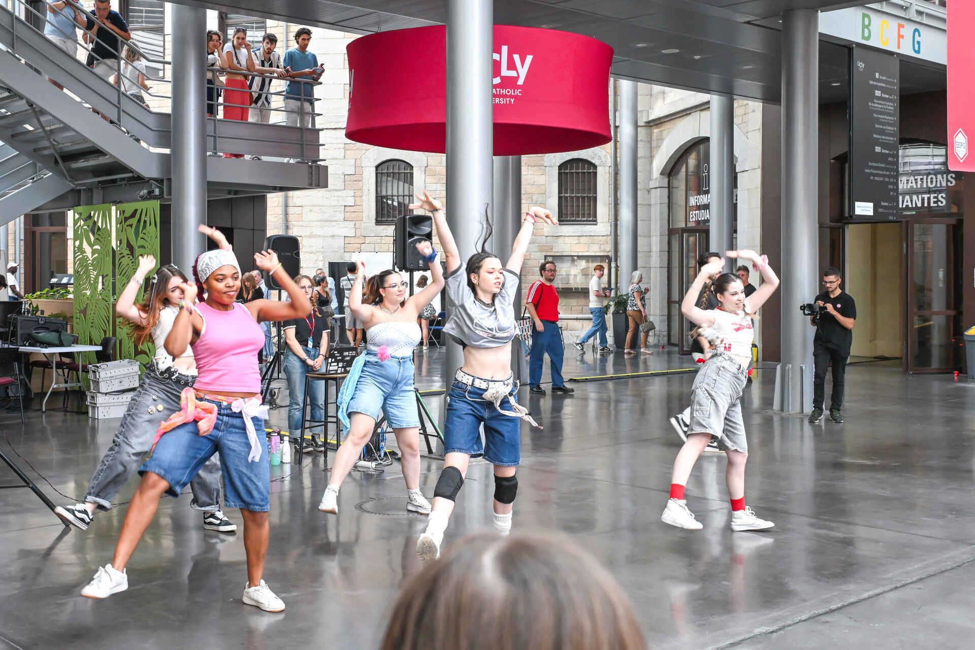 Performances du club de danse Jewel'Cly - festival MUSIC'LY