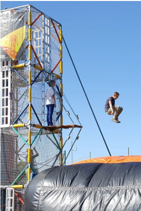 Cage à grimper et air bag jump, réservation sur place