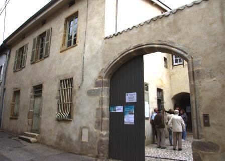 Visite du bourg ancien et d'une maison de notaires XVIIe s