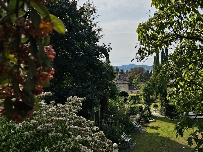 Visita libera alla scoperta del giardino Biasi