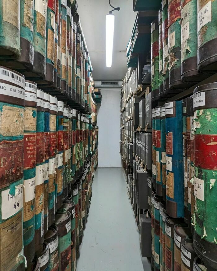 Les coulisses des Archives Nationales du Monde du Travail