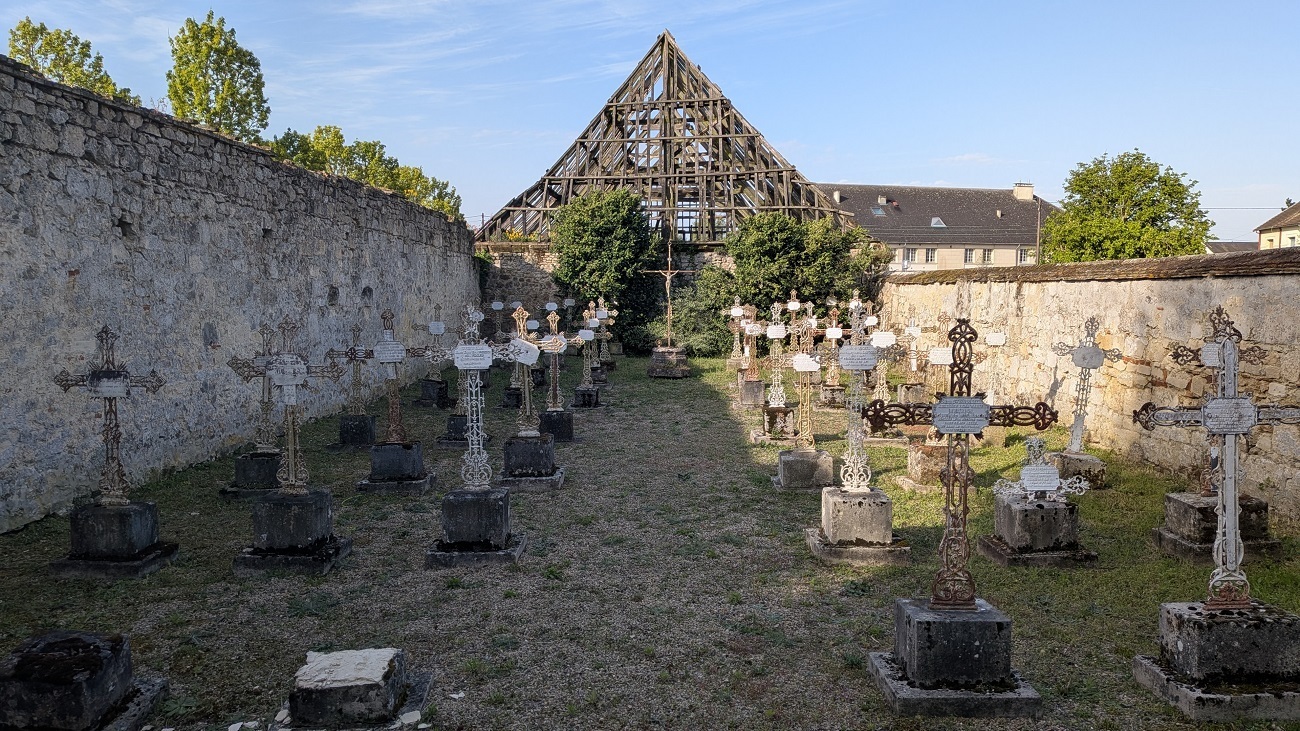 Ouverture du Cimetière des religieuses augustines à Laon