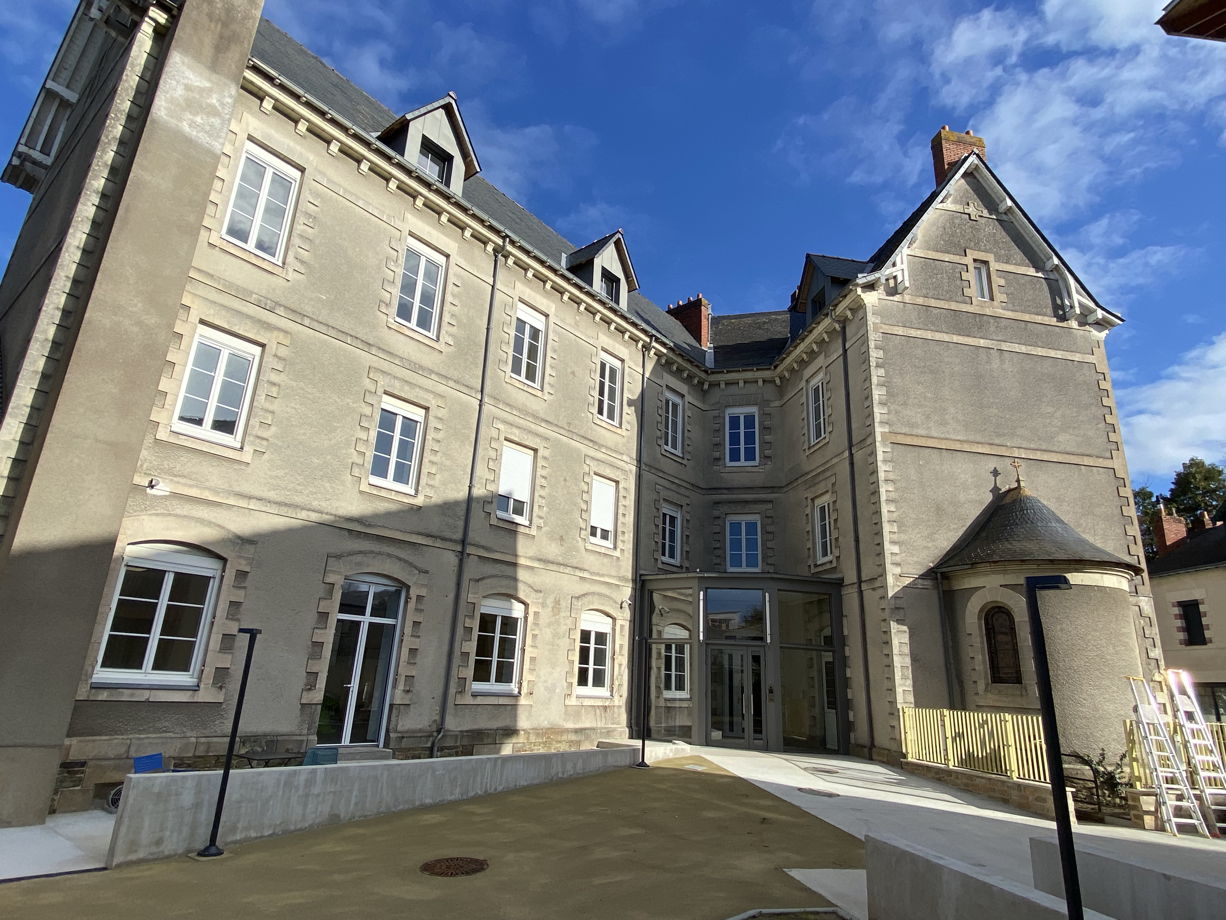 Visite guidée originale - Résidence intergénérationnelle Habitat et Humanisme rue Saint-Rogatien à Nantes.