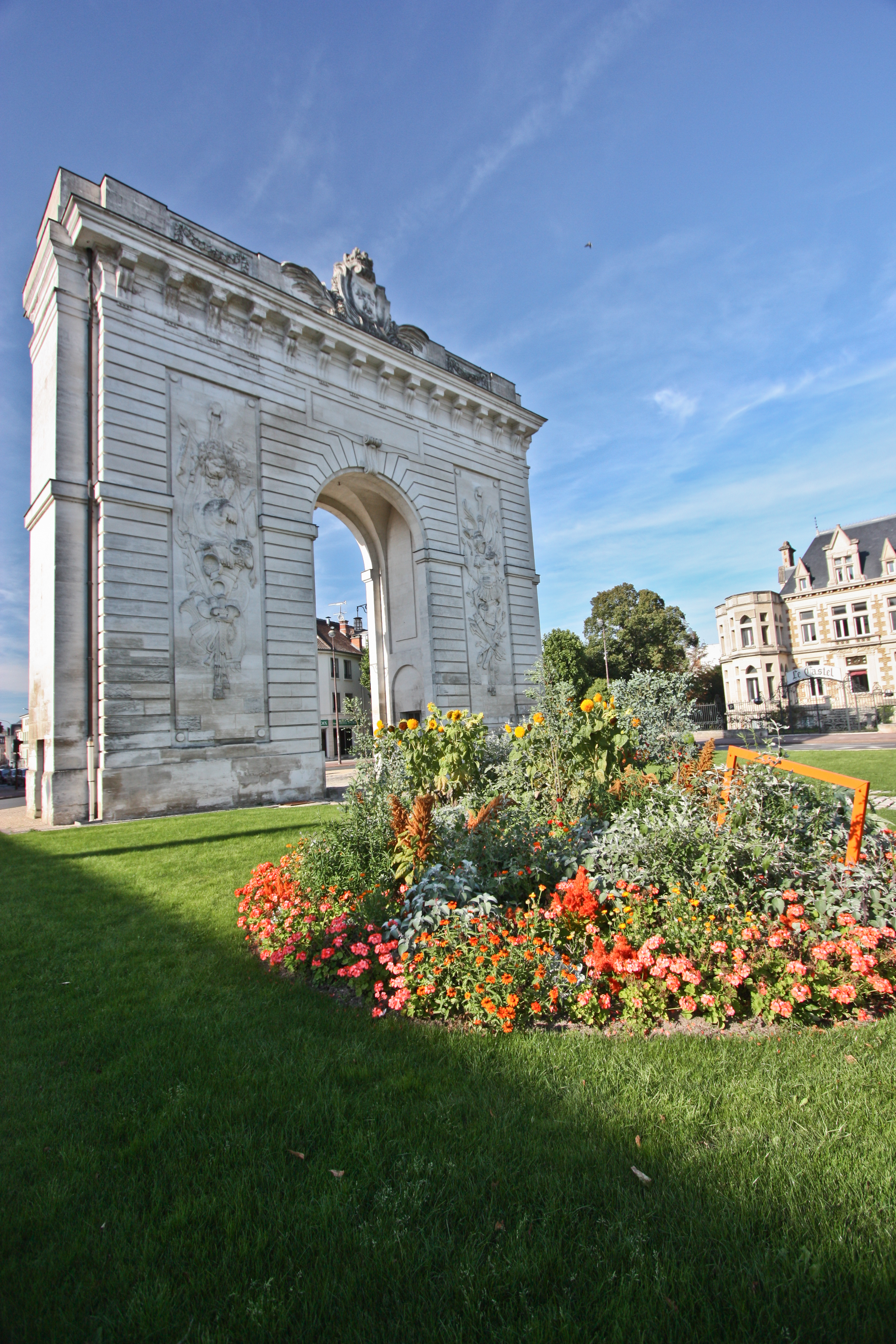 Visite de la Porte Sainte Croix