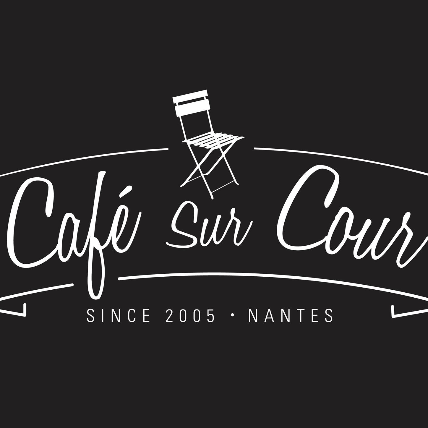CAFÉ SUR COUR
