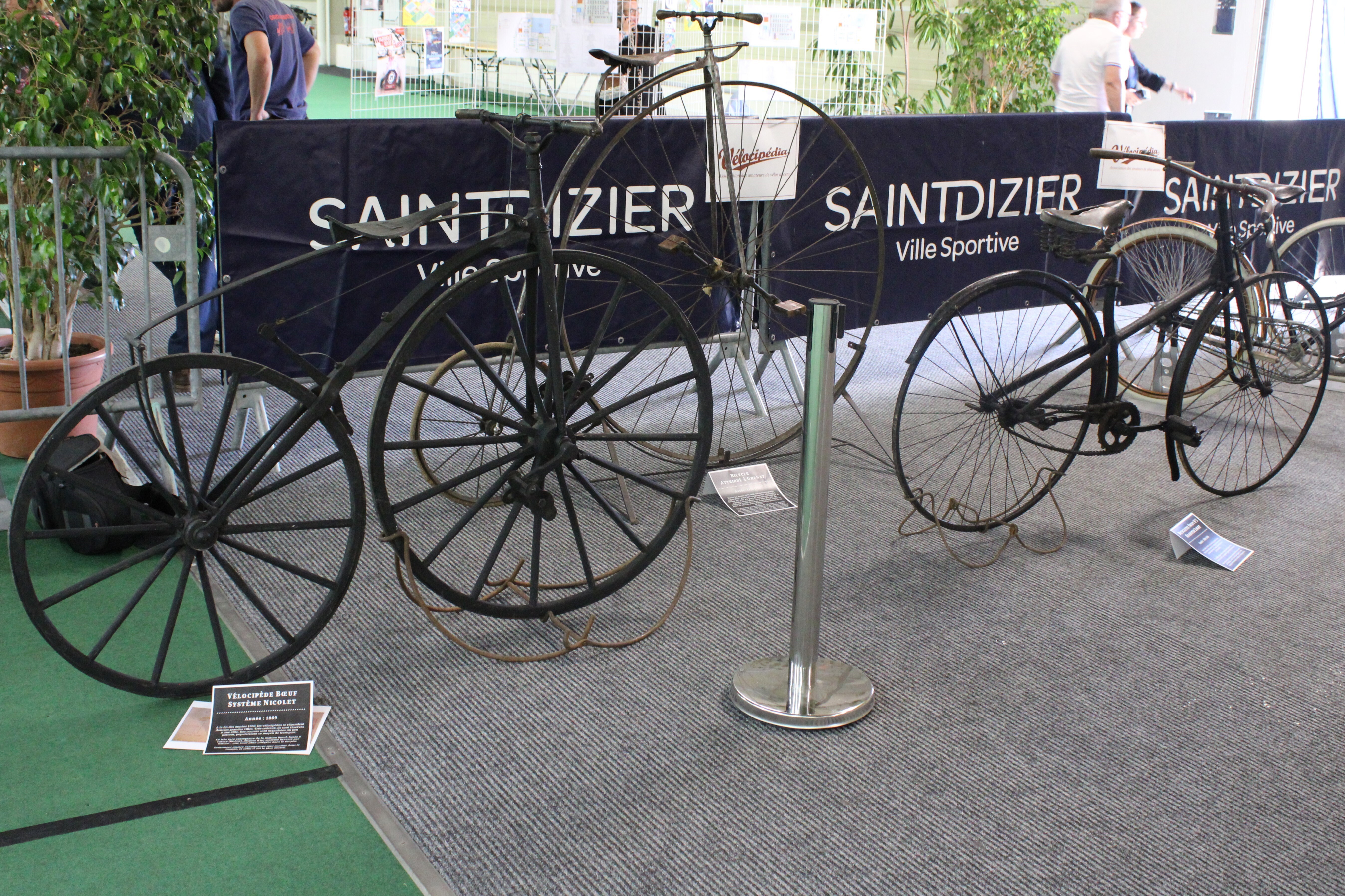 Exposition commentée de vieux vélos et vélos originaux