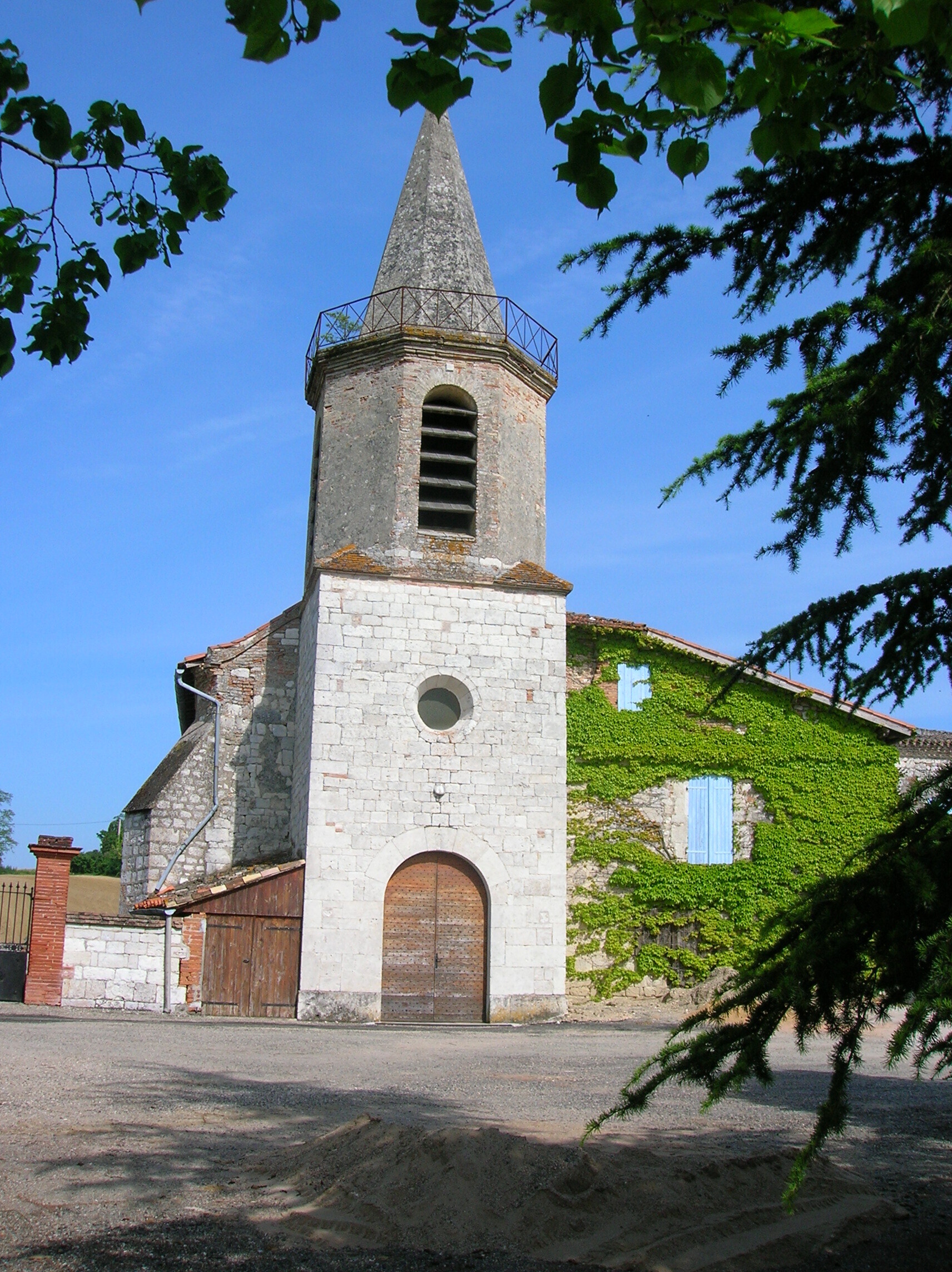 Visite libre de l'église de Nevèges à Labarthe