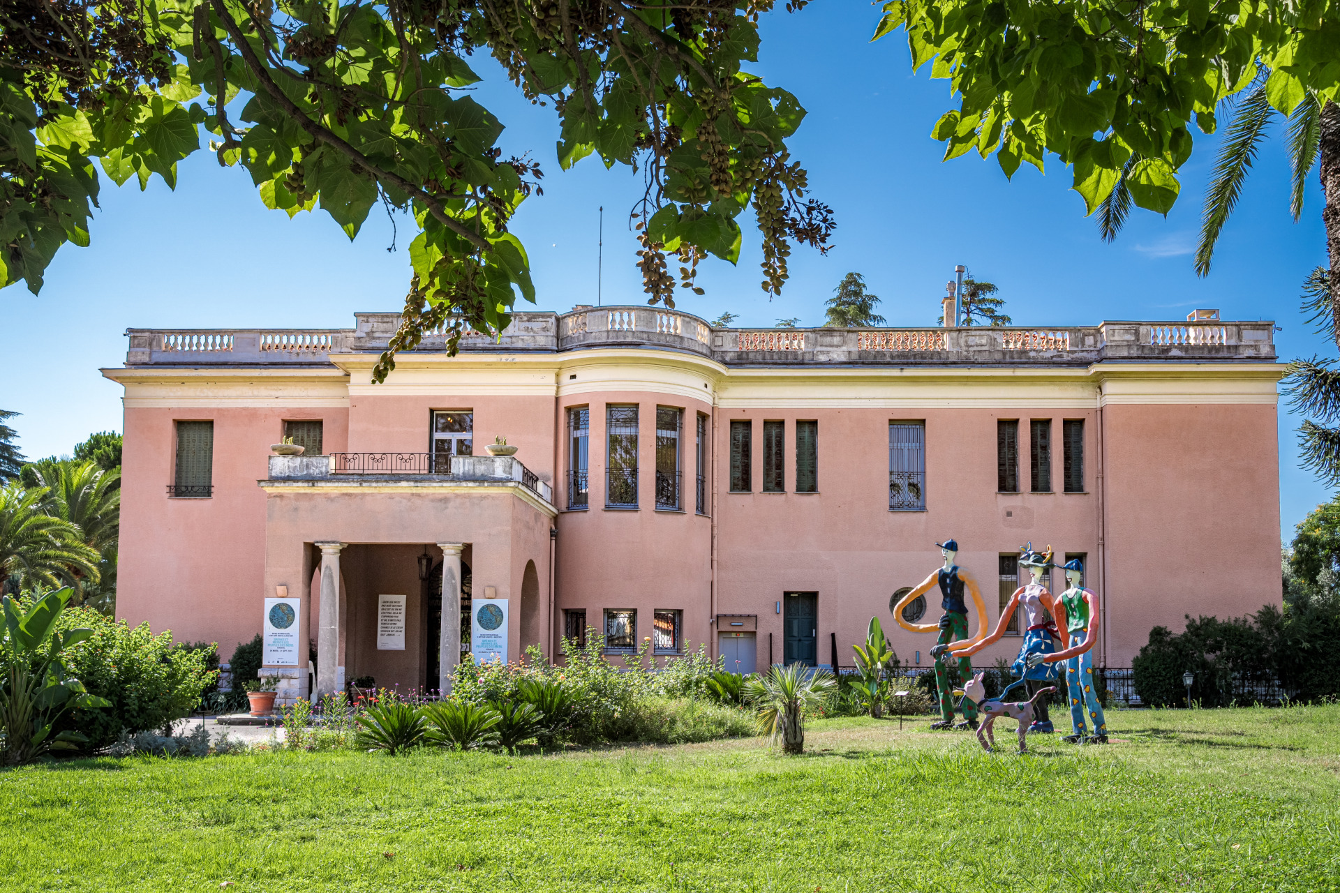 De villas en château, l’évolution du domaine Gastaud