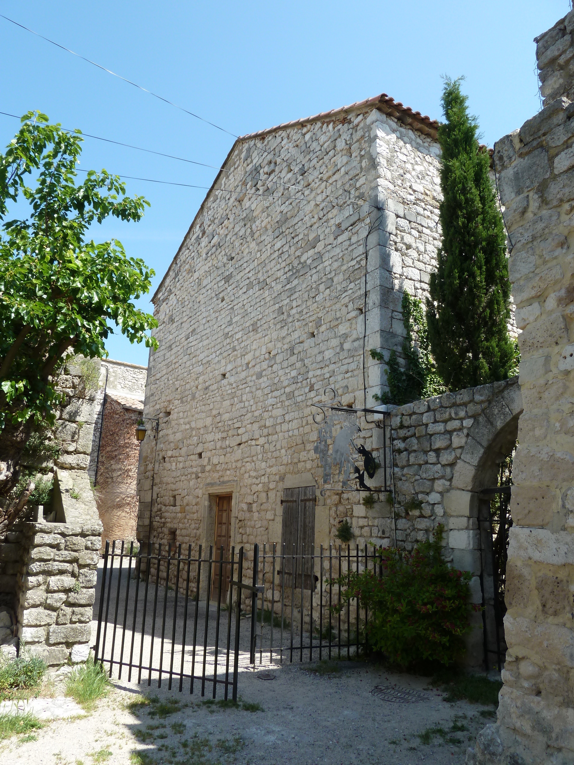 Château médiéval, bourg castral et fortification de La Garde-Adhémar