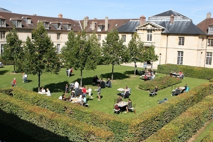 Venez déjeuner à l'École militaire de Paris