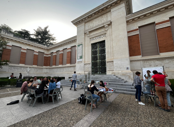 APRÈS-MIDI LUDIQUE À LA BIBLIOTHÈQUE : "VENEZ JOUER & CRÉER !"