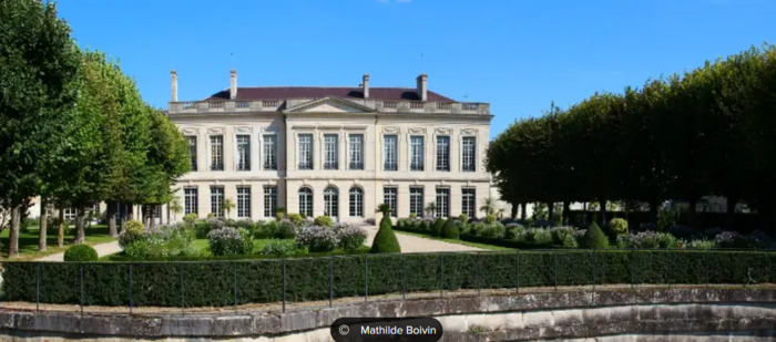 Visite de l'Hôtel des Intendants de Champagne : du patrimoine à l'art contemporain