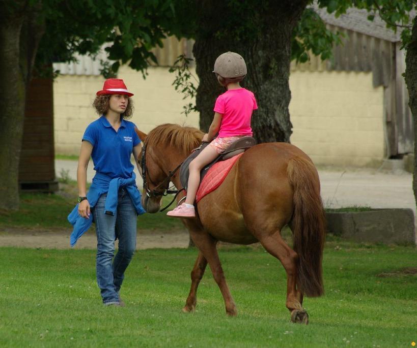 Baptême poney à la Renarderie équitation