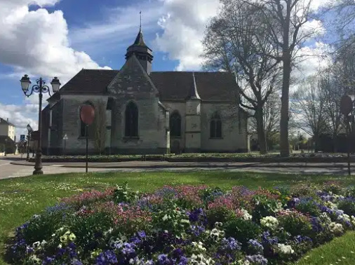 Découvrez une église à l'architecture gothique