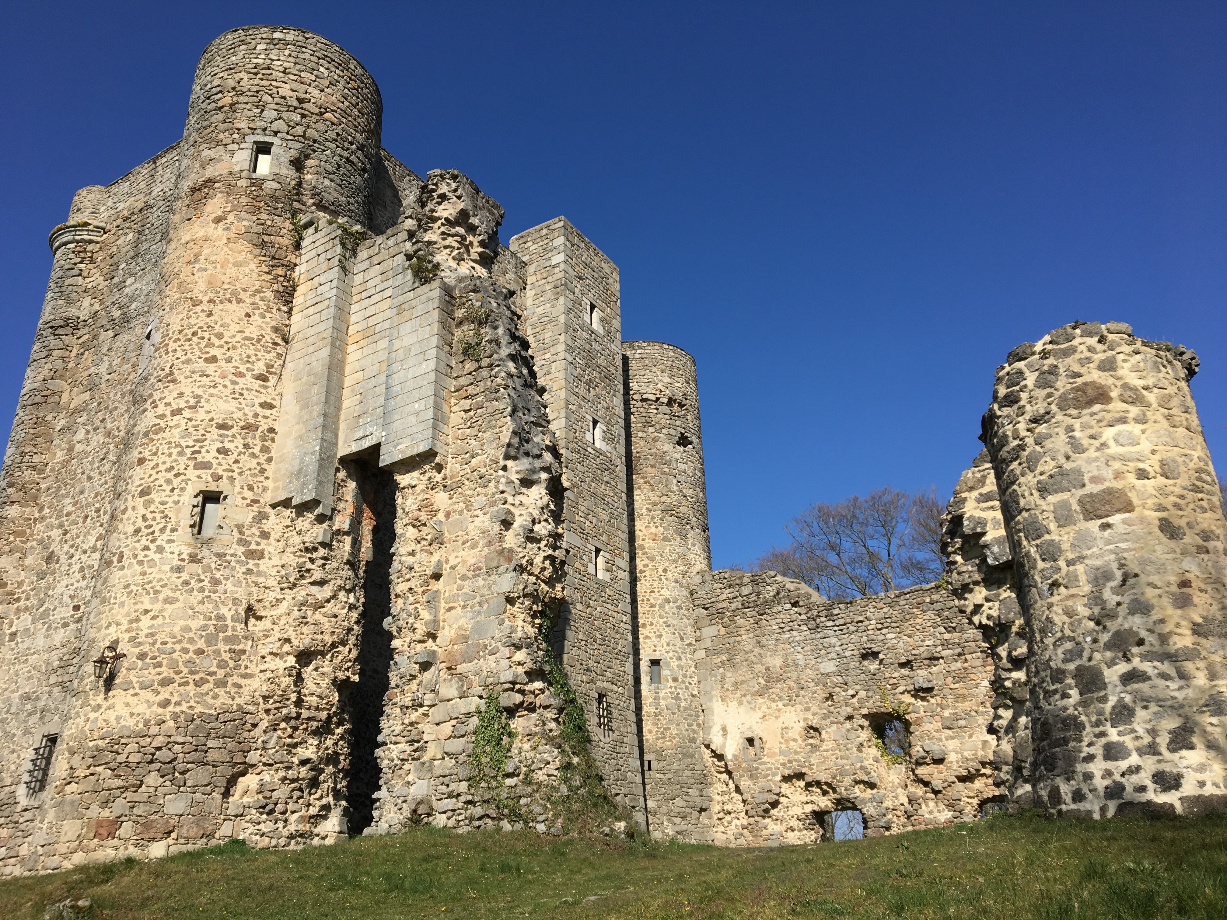 Visite libre du château de Montaigut-le-Blanc