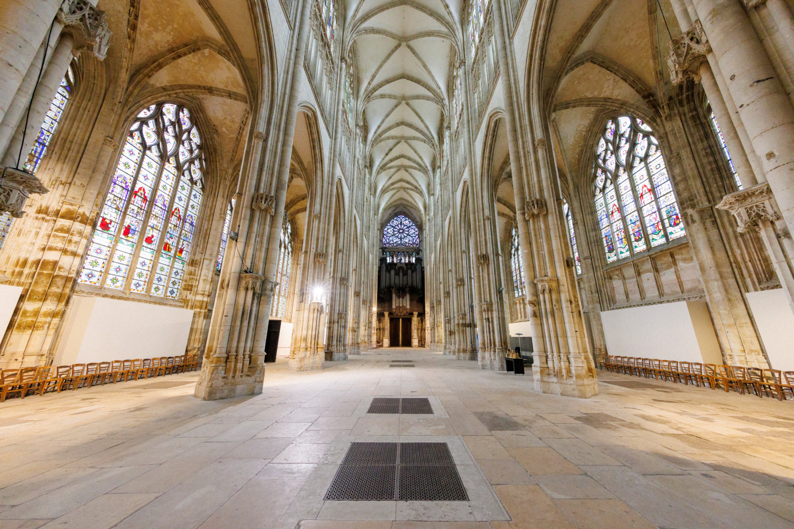 Visite libre de l'abbatiale