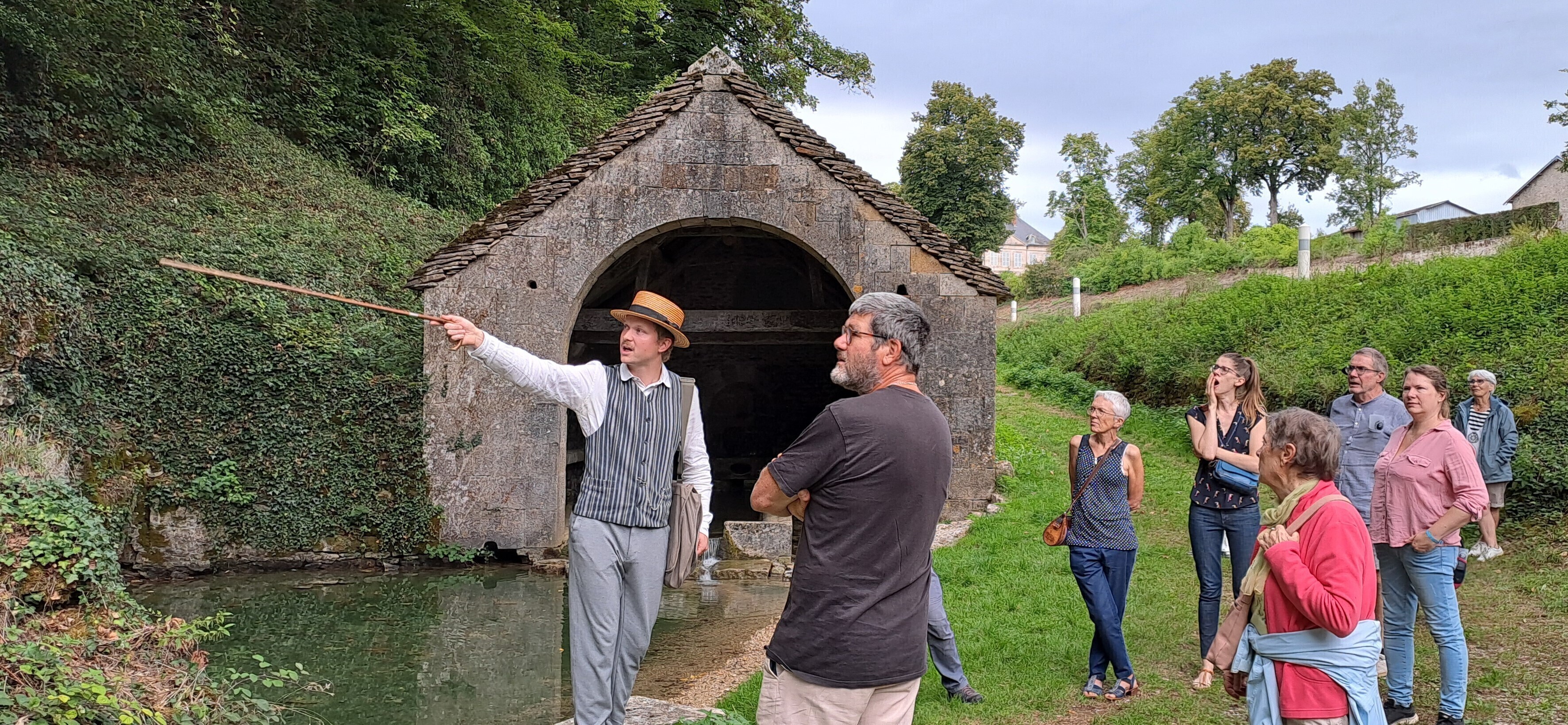 VISITE FLASH : CHATOILLENOT EN 1900