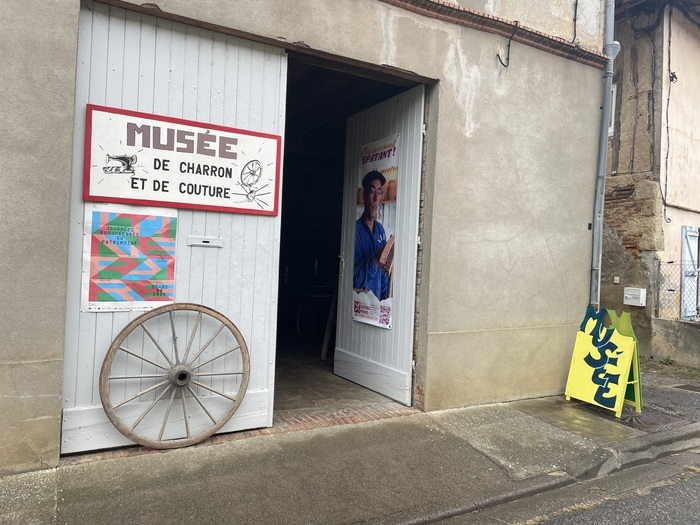 Visite guidée du musée du charron et de la couture