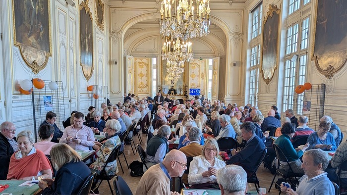 Tournoi caritatif de Bridge dans la salle des fêtes de Versailles sous le patronage de Monsieur le Maire au profit de l’Association Enfance Partenariat Vietnam (EPVN).
