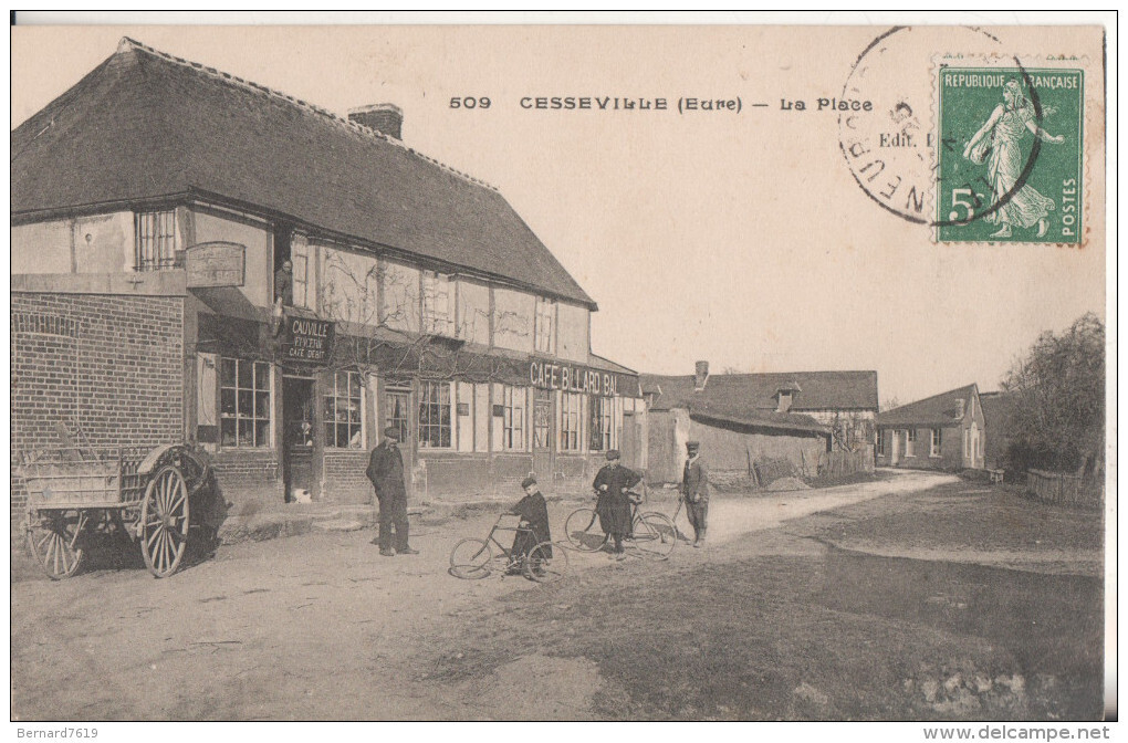 Exposition de photographies et cartes postales locales anciennes