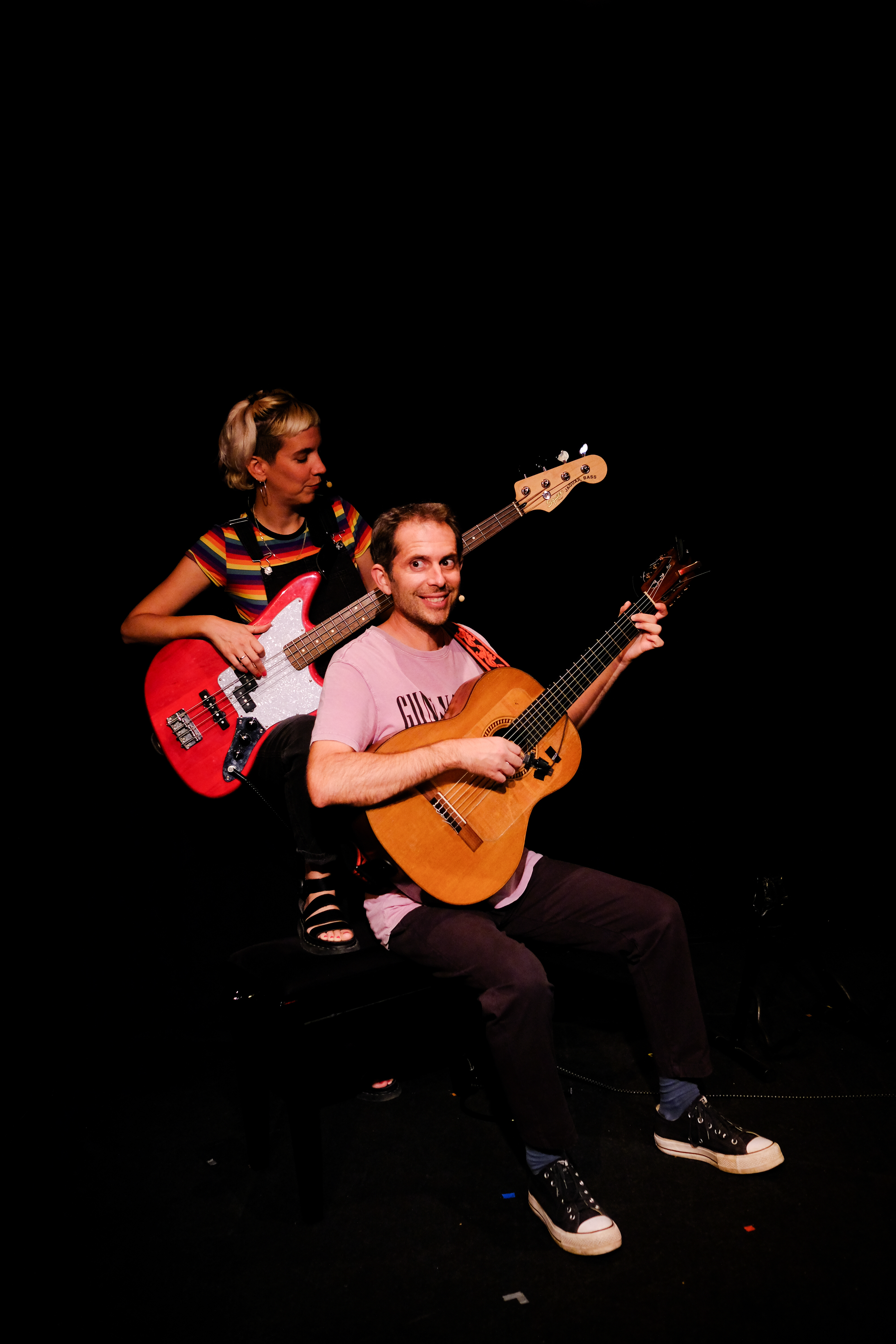 Concert-Spectacle : Pochette surprise par le duo Odalva