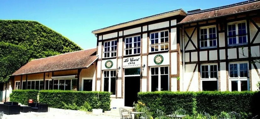 Visite libre d'un Tennis Club historique