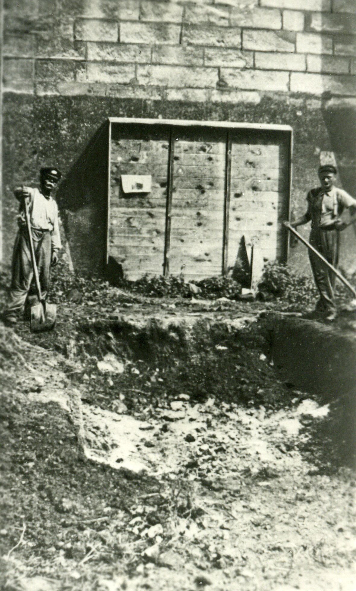 Château de Vincennes - Août 1944, à la veille de la Libération, exécution de résistants