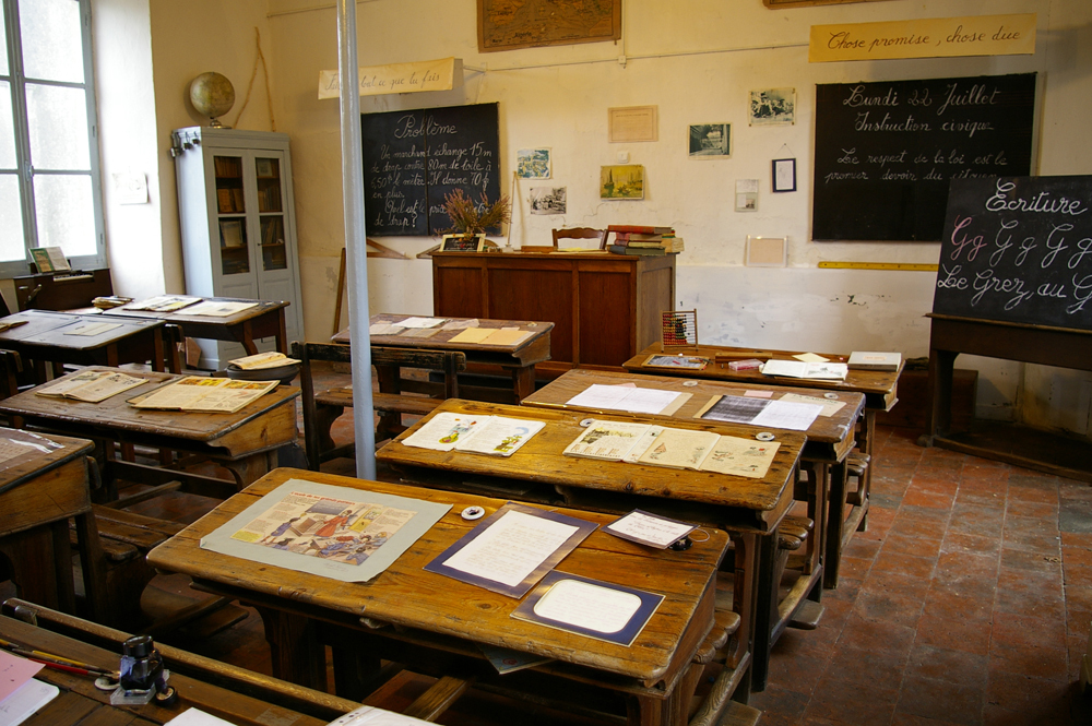 Visite de l'Ancienne École (école-musée) du Grez