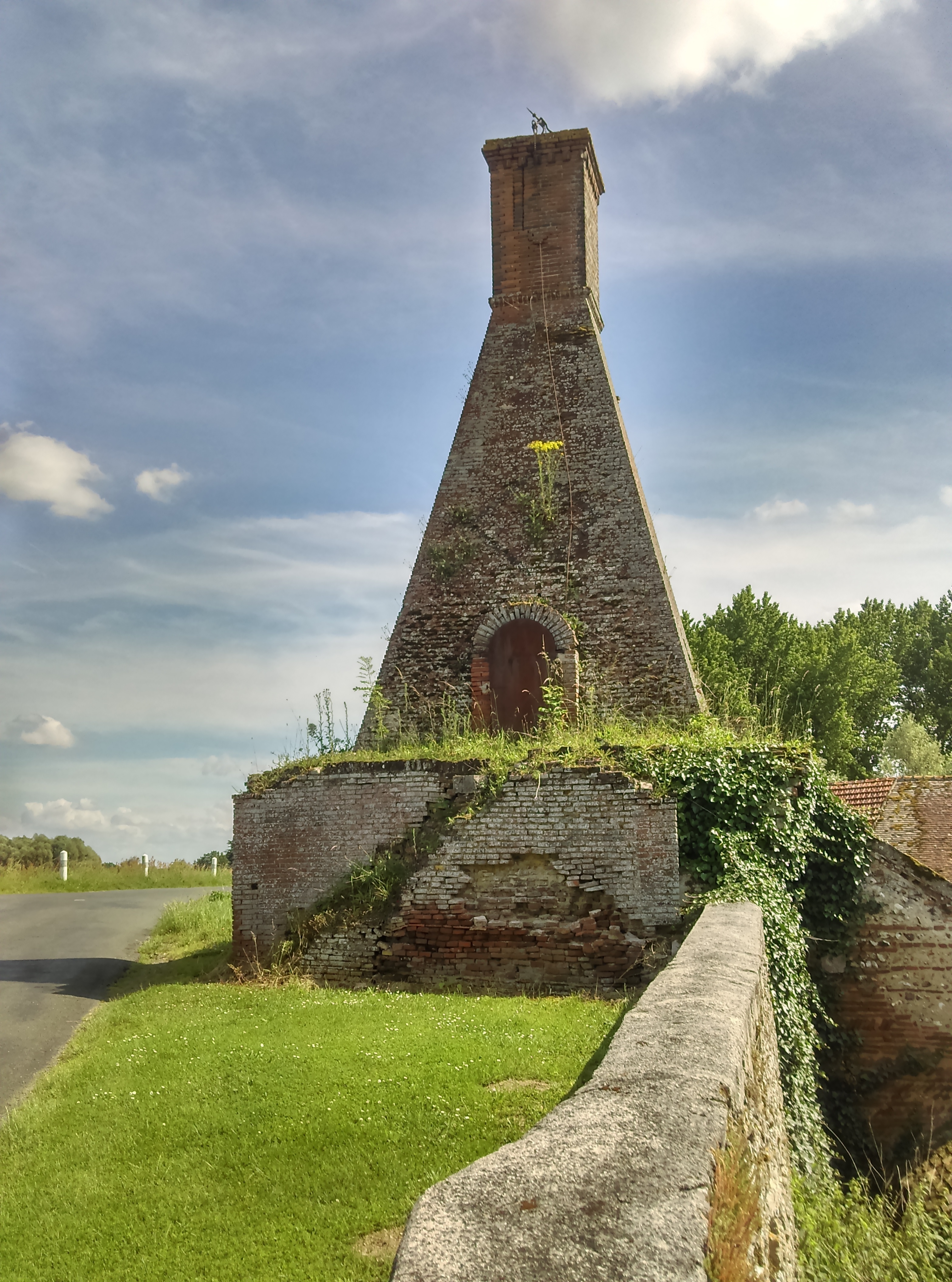 Visites guidées du four de la tuilerie à Guilly