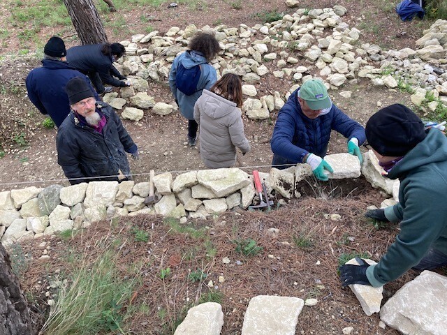 Initiation pierre sèche : apprendre à construire un muret traditionnel